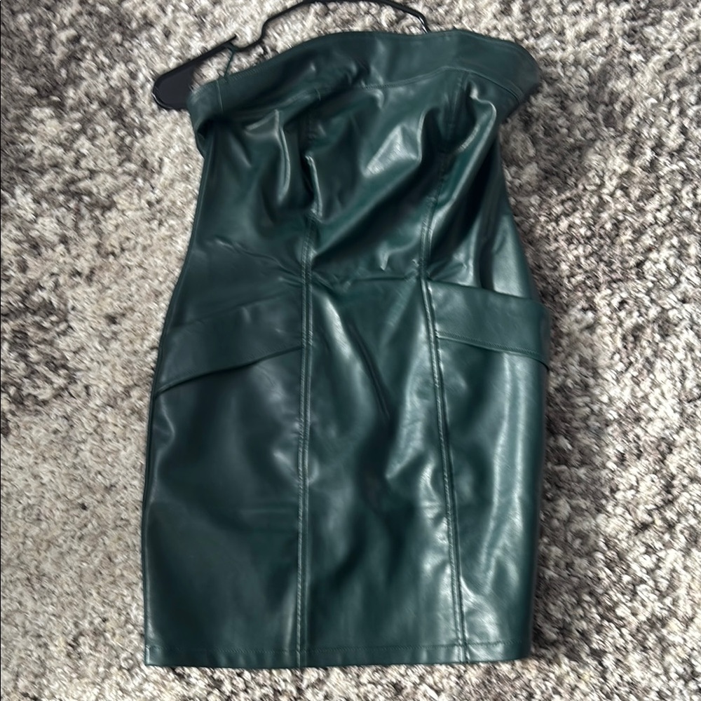 Kendall+Kyle Chic Green Leather Dress